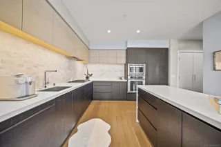 Photo #5: 260008636 Listing