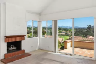 Photo #1: 260008658 Listing