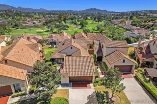 Photo #5: 260008658 Listing