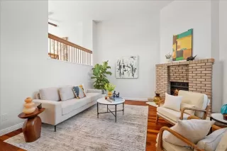 Photo #2: 260008671 Listing