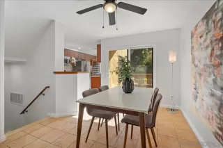 Photo #4: 260008671 Listing