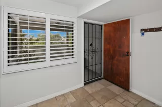 Photo #3: 260008761 Listing