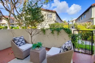 Photo #4: 260008772 Listing