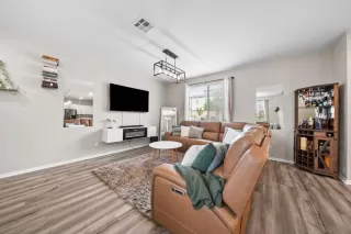 Photo #3: 260008791 Listing 