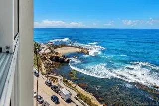 Photo #3: 260008794 Listing