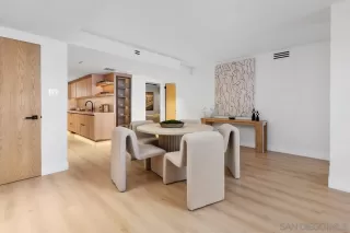 Photo #5: 260008794 Listing