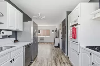 Photo #5: 260008797 Listing 