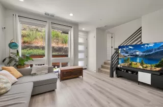 Photo #3: 260008819 Listing 