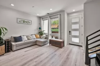 Photo #4: 260008819 Listing 