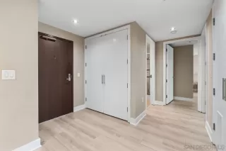 Photo #4: 260008841 Listing