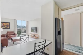 Photo #5: 260008857 Listing