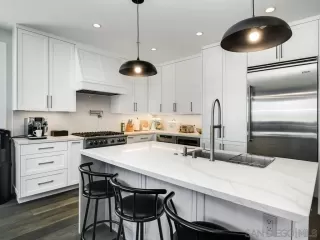 Photo #4: 260008861 Listing
