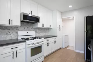 Photo #2: 260008878 Listing 