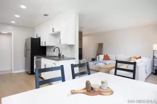 Photo #4: 260008878 Listing 