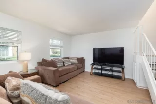 Photo #2: 260008885 Listing