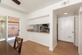 Photo #4: 260008885 Listing