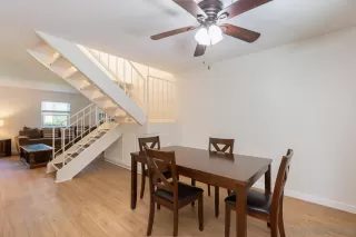 Photo #5: 260008885 Listing