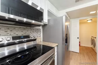 Photo #6: 260008885 Listing