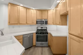 Photo #3: 260008898 Listing 