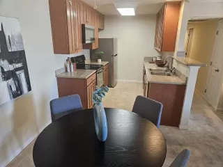 Photo #3: 260008903 Listing 