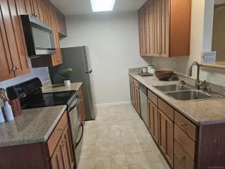 Photo #4: 260008903 Listing 