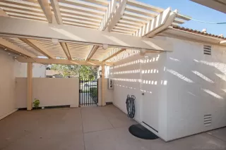 Photo #4: 260008928 Listing 