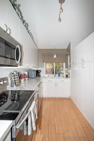 Photo #5: 260008928 Listing 