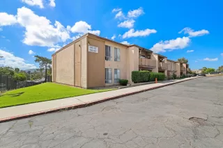 Photo #2: 260008929 Listing 