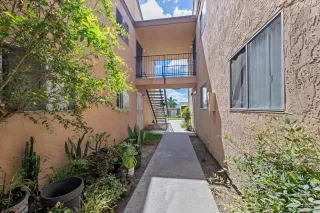 Photo #4: 260008929 Listing 