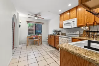 Photo #3: 260008947 Listing 