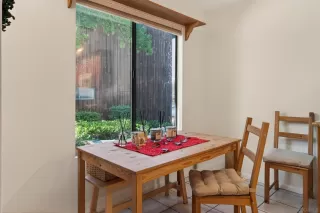 Photo #5: 260008947 Listing 