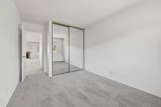 Photo #5: 260008968 Listing 