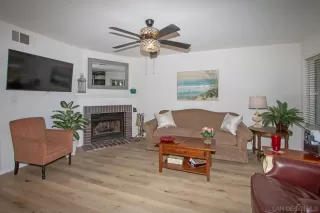 Photo #4: 260008976 Listing