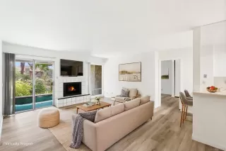 Photo #2: 260008980 Listing 