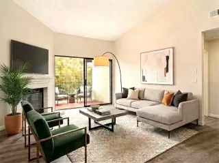 Photo #1: 260008986 Listing 