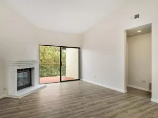 Photo #2: 260008986 Listing 