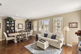 Photo #6: 260008992 Listing