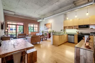 Photo #1: 260009028 Listing 