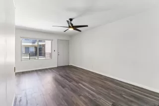 Photo #3: 260009080 Listing 