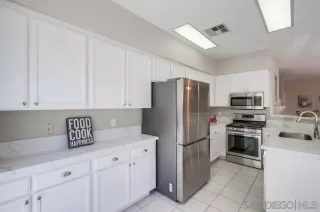 Photo #5: 260009081 Listing 