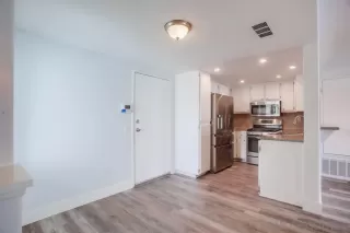 Photo #6: 260009096 Listing 