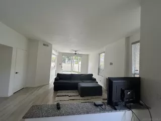 Photo #2: 260009098 Listing 