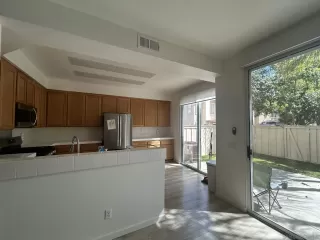 Photo #4: 260009098 Listing 