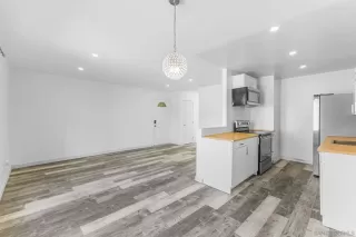 Photo #3: 260009145 Listing