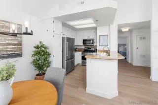 Photo #3: 260009168 Listing 