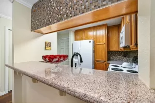 Photo #5: 260009264 Listing 