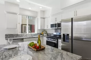 Photo #1: 260009324 Listing 