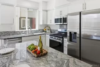 Photo #2: 260009324 Listing 