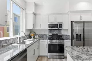 Photo #3: 260009324 Listing 