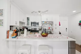 Photo #2: 260009347 Listing 